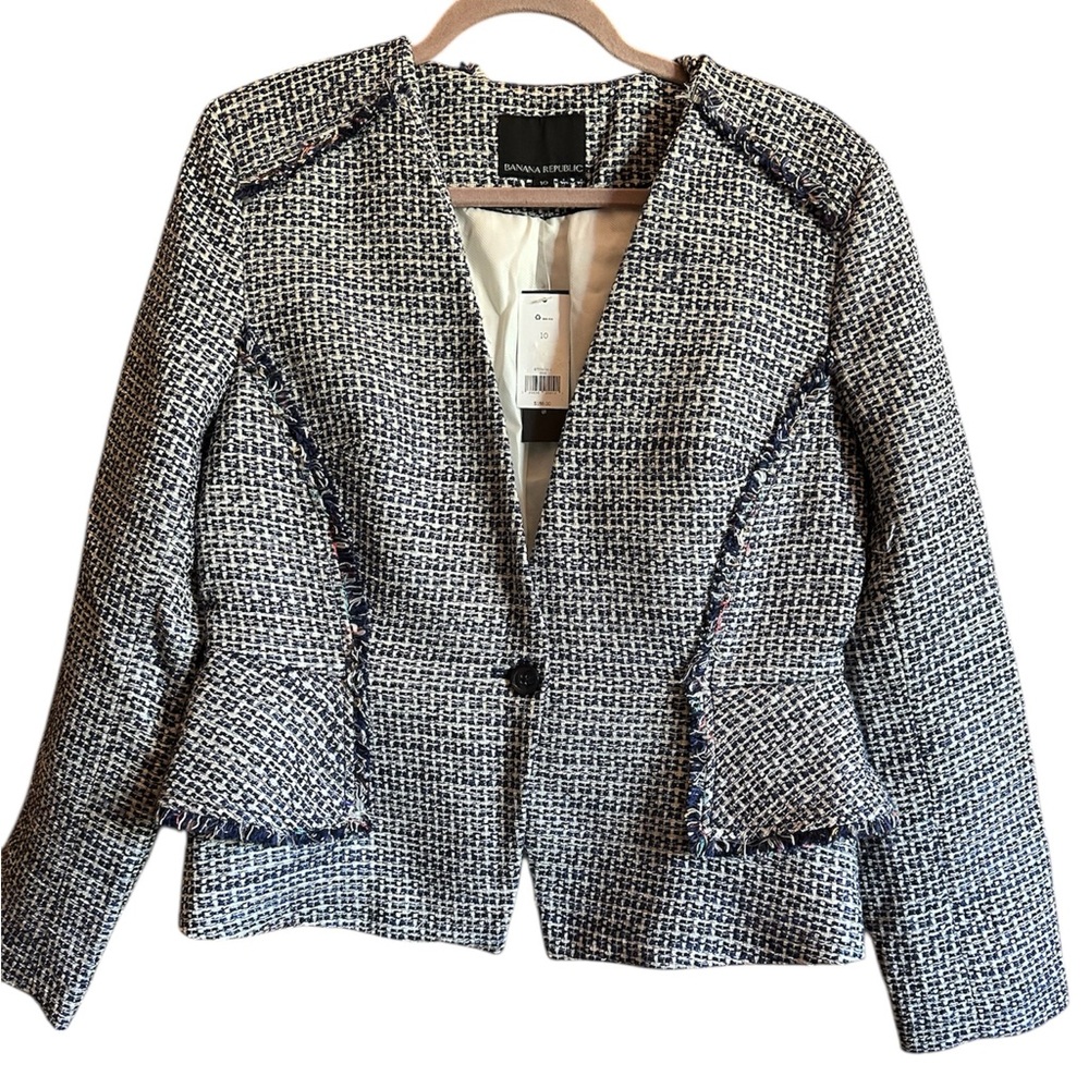 Banana Republic Peplum Tweed FBlazer. Navy Blue with Silver Sequins. Size 10.
